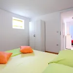 Ada شقة