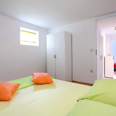Ada Apartment