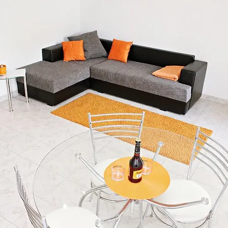 Ada Apartment